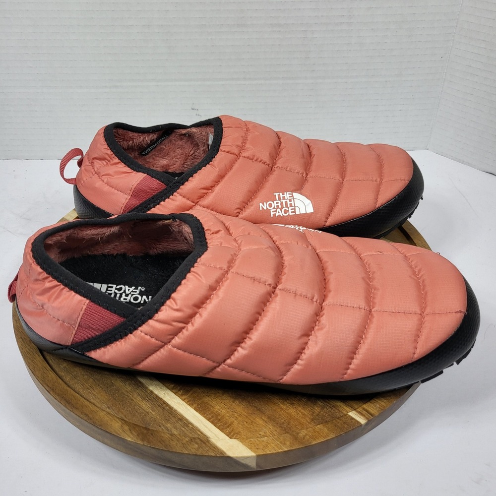 The North Face Women's ThermoBall Traction Mule V Slippers Pink Size 9 - Picture 8 of 11